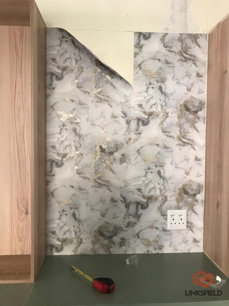 Wallpaper Application and Lining